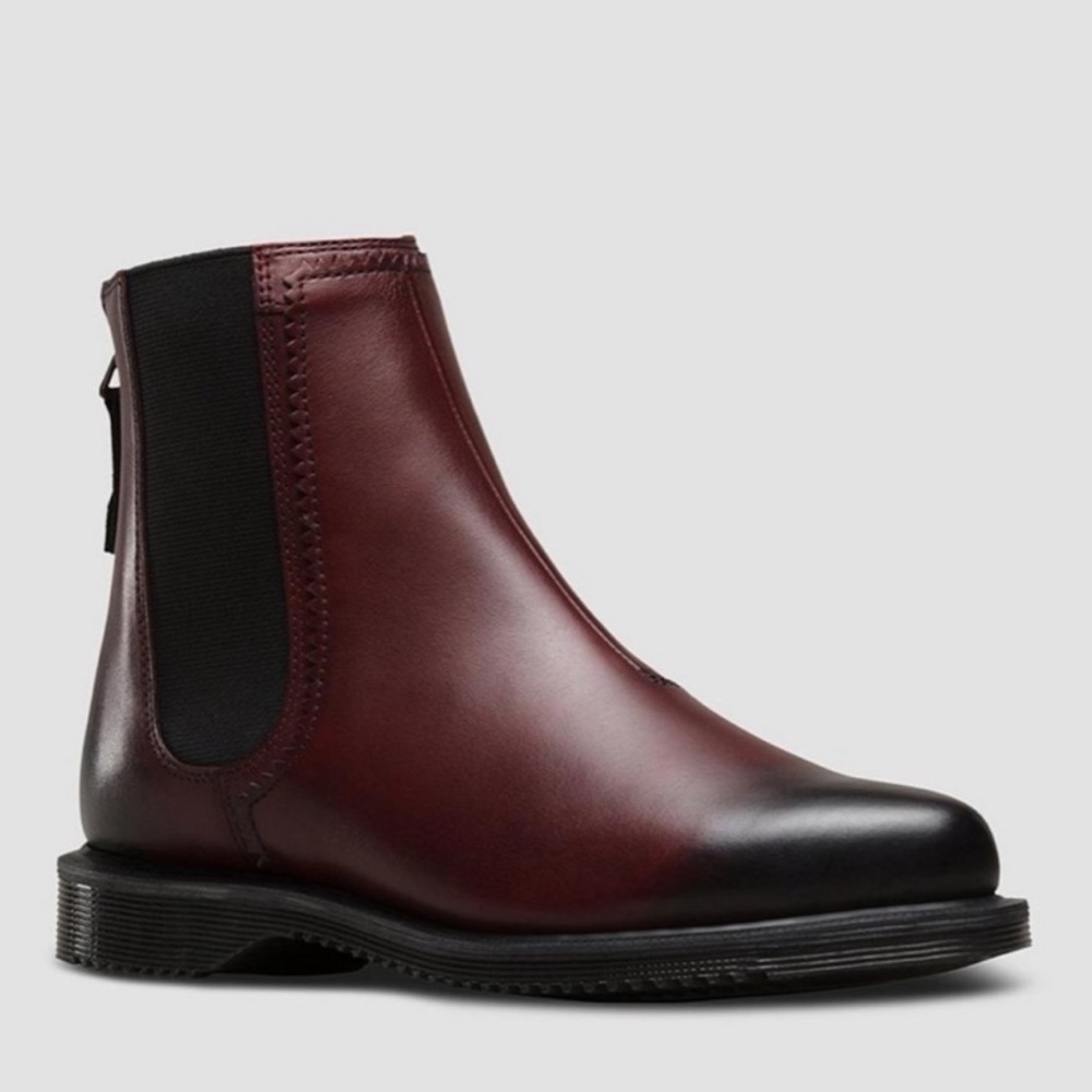 Women’s Size 10 Dr Martens Zillow Chelsea Boots Leather in Cherry (Brown)